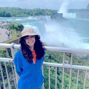 Meet your Posher, Lorna